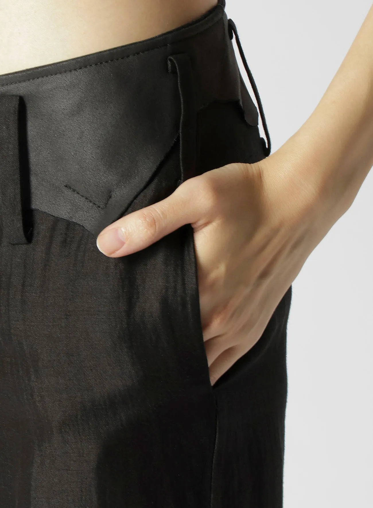 HIGH TWISTED GABARDINE LEATHER DETAIL PANTS