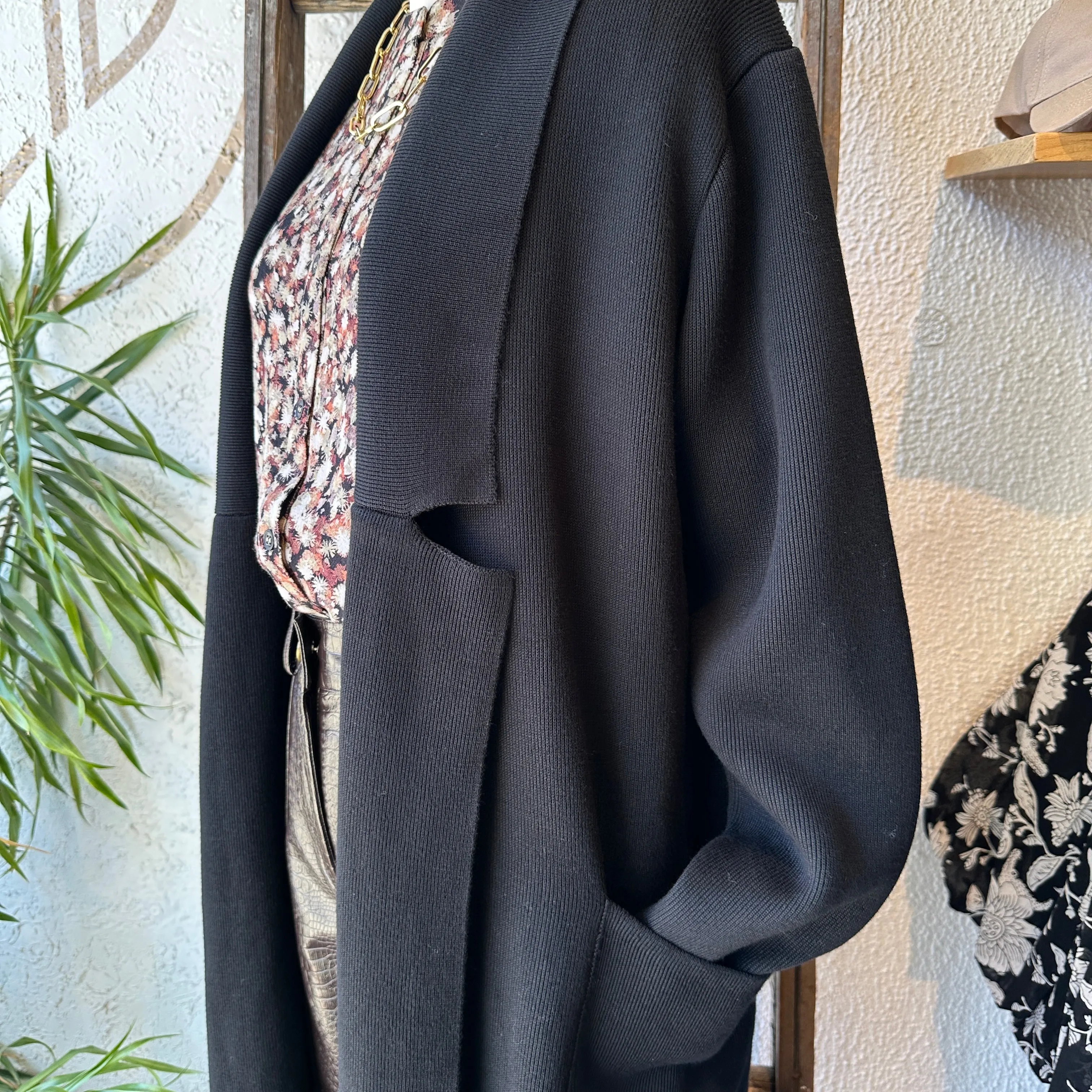 Pink Martini // The Aria Coat Black